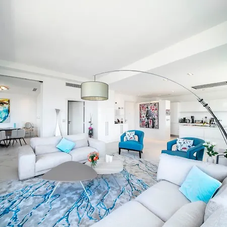 Stunning 3 Bedrooms With A Sea View Terrace Apartamento *