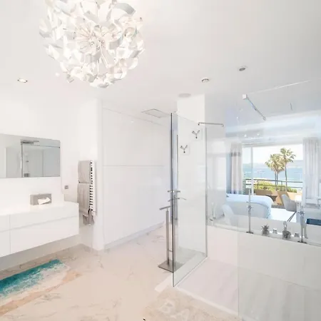 Stunning 3 Bedrooms With A Sea View Terrace