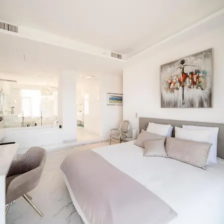 Stunning 3 Bedrooms With A Sea View Terrace * Cannes