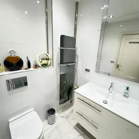 Stunning 3 Bedrooms With A Sea View Terrace Apartamento